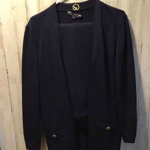 Sweater suit, Vintage piece From Saint John, ￼￼ Excellent condition but shoulder